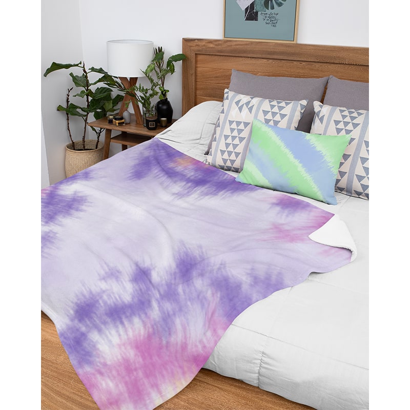 Gum Gum Purple Tie-Dye Fusion Plush Fleece Blanket