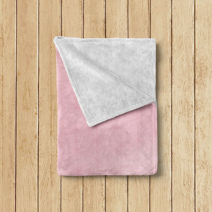 Erabareshi Oni Kawaii Pink Fleece Throw Blanket